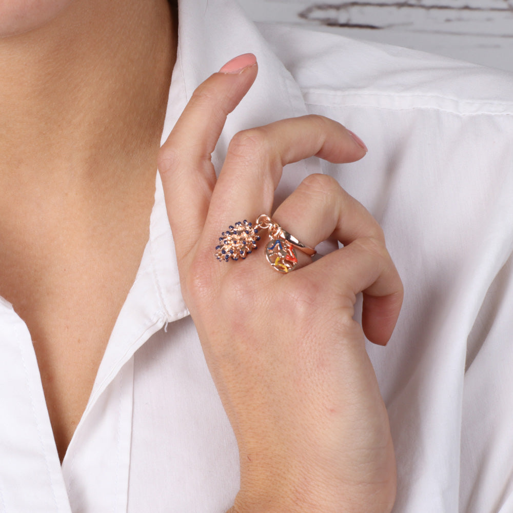 Metal ring with Siciliana charming pine cone, embellished with blue enamel tips