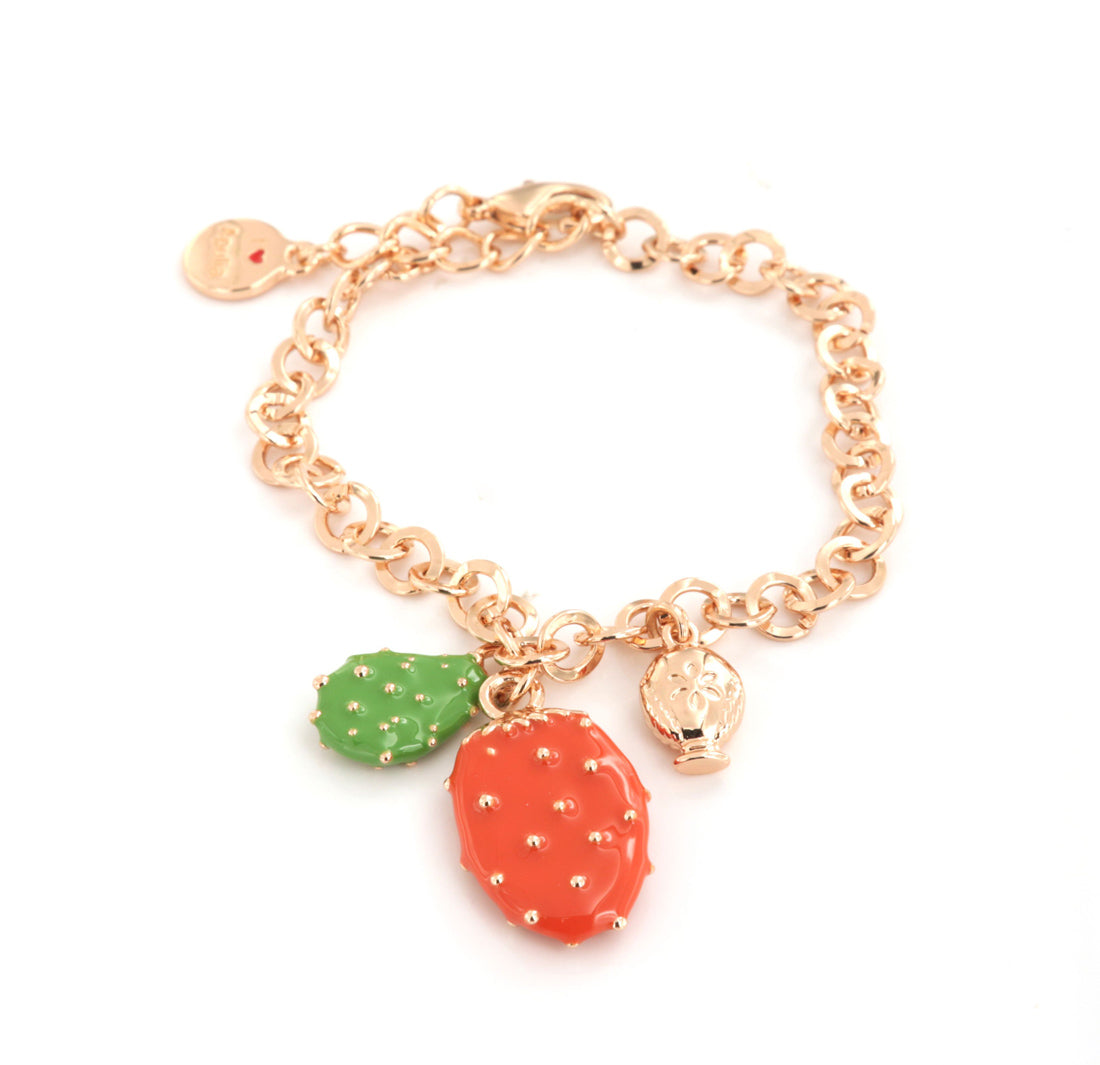 Metal bracelet with pendant pendant pendant and small pumo on the side