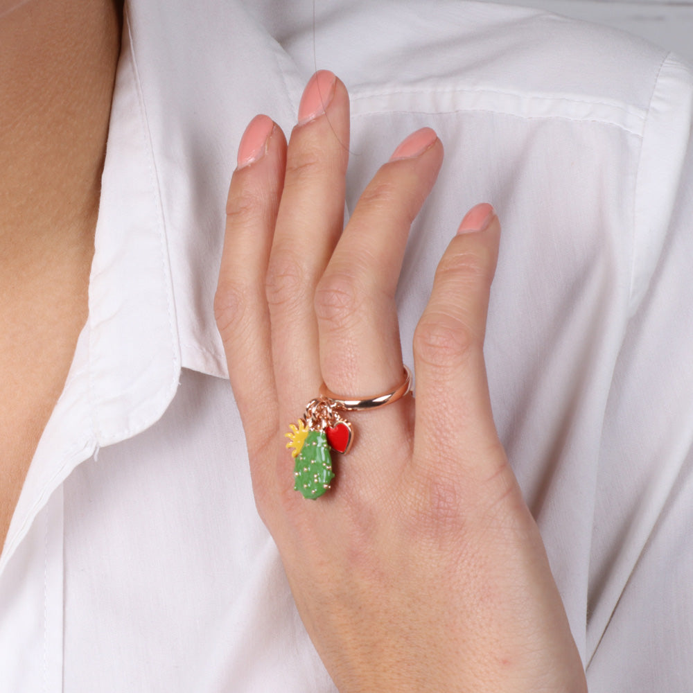 Anello in Metallo con charms fico d'india, sole e cuore, impreziositi da smalti colorati