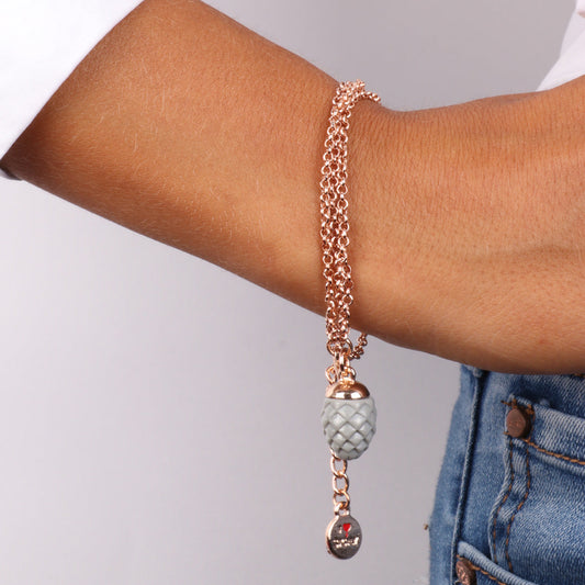 Bracciale in Metallo con pendente a forma di pigna portafortuna smaltata grigia