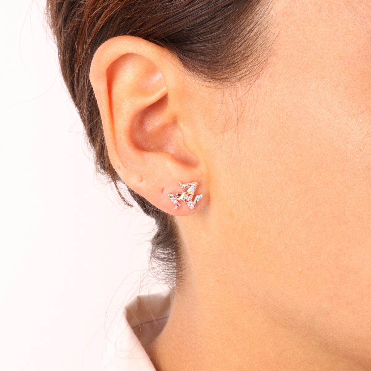 925 silver earrings in the shape of Trinacria embellished with multicolor zirconi