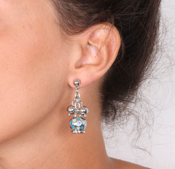 Metal earrings with Camapanelle plot hearts embellished with enamels in the shades of the blue