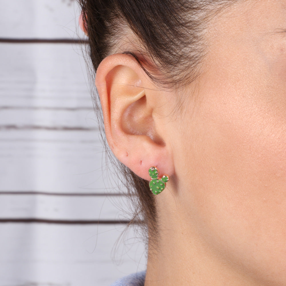 Lobe metal earrings, with figs of India embellished with green enamel
